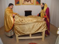 Jelentés a végekről - Oltár megáldás az épülő Dunakeszi templomban