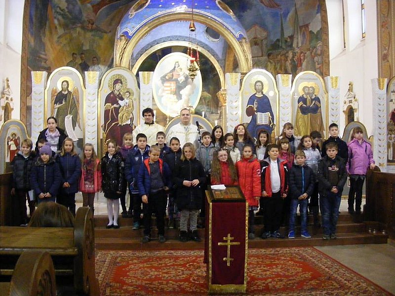Elsőáldozók templomba vezetése a Debrecen Attila téri Görögkatolikus Templomban