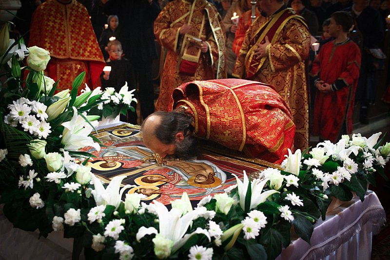 Nagypénteki Aranyszájú Szent János Liturgiája sírbatételi vecsernyével
