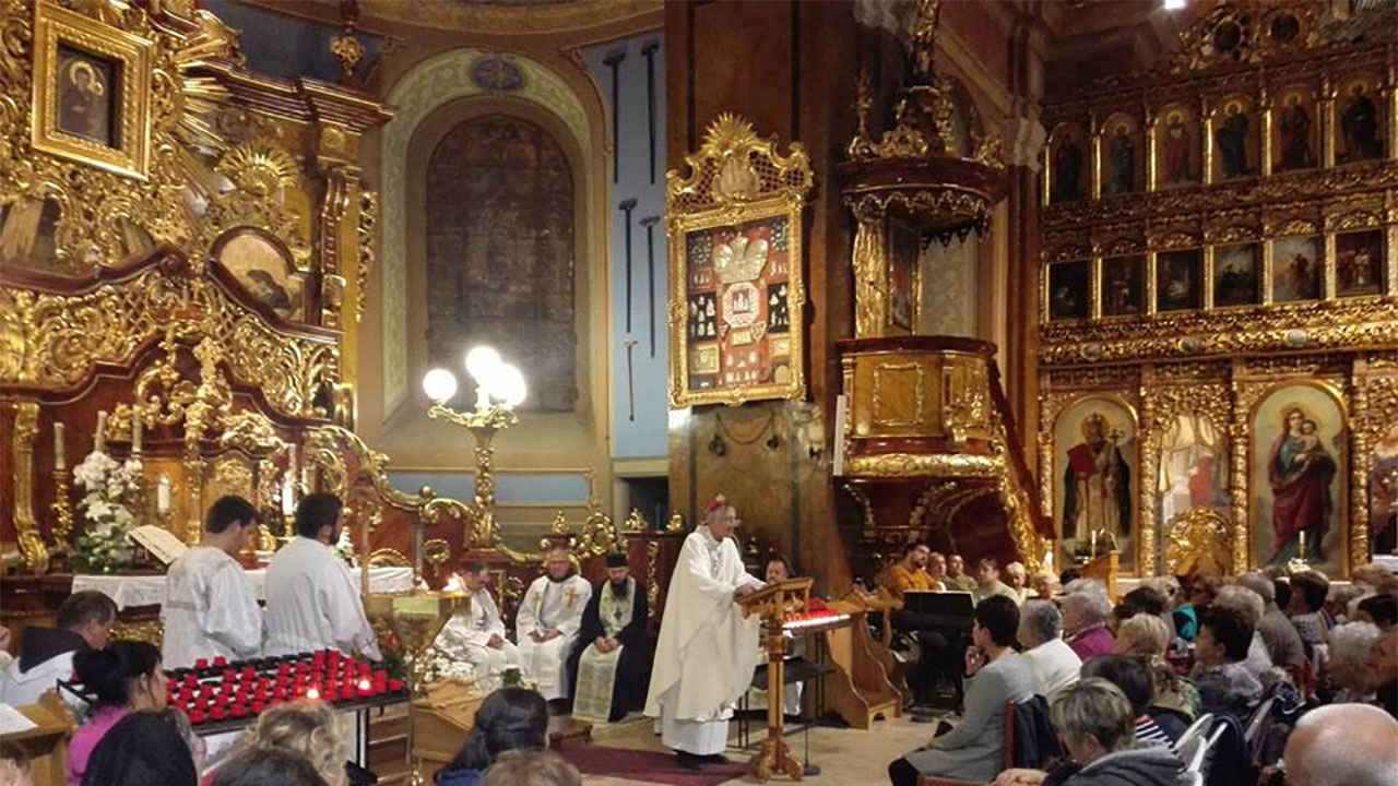 Velük máshogy szól a himnusz: a Munkácsi Római Katolikus Egyházmegye zarándoklata