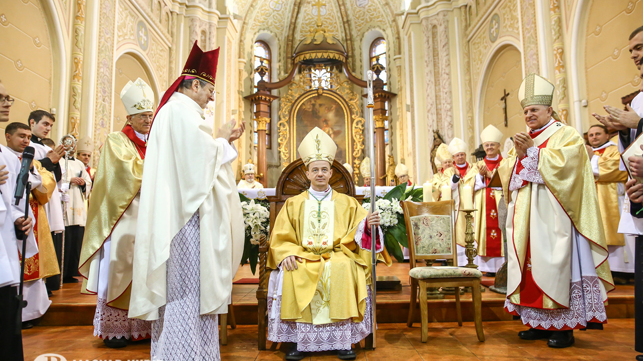 Teljes bizalommal – Püspökszentelést ünnepeltek Kárpátalján