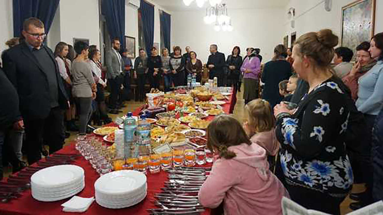 Görögkatolikus nagyböjti kiállítást és ételbemutatót tartottak Beregszászban