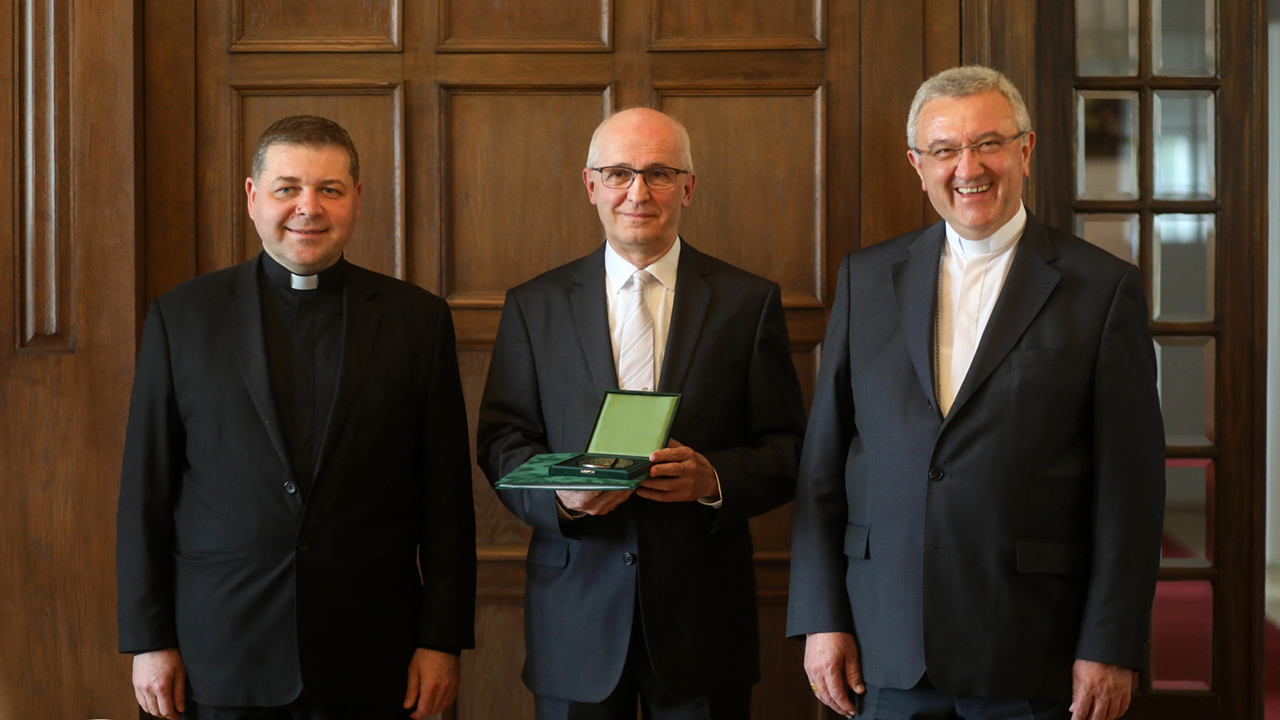 Sarbak Gábor kapta idén a püspöki konferencia Pro Cultura Christiana díját