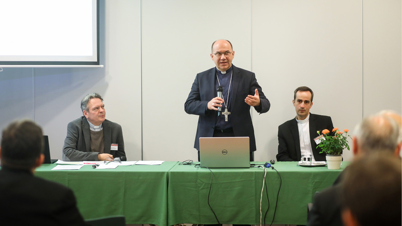Papok és hívek: Mit várunk egymástól? – Családpasztorációs papi találkozót tartottak Budapesten