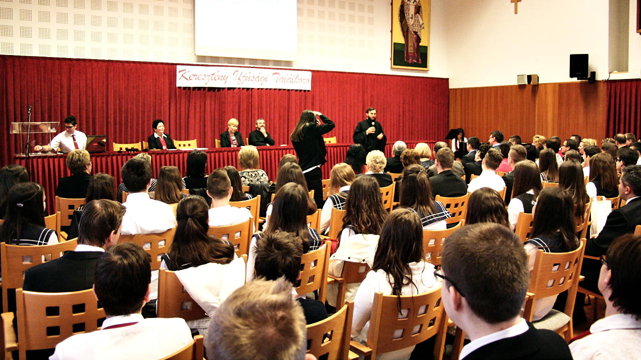 Keresztény Ifjúsági Találkozó (KIT) a Szent Miklós Gimnáziumban