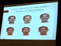 Kép szöveg