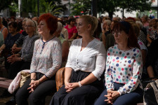 Kép szöveg
