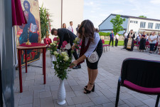 Kép szöveg