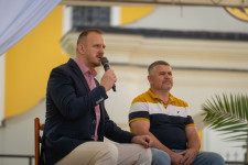 Kép szöveg