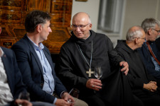 Kép szöveg