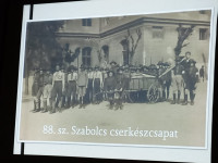 Kép szöveg