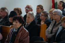 Kép szöveg