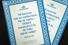 Kép szöveg