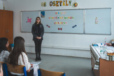 Kép szöveg