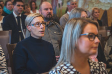 Kép szöveg