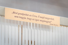Kép szöveg