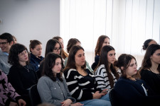 Kép szöveg