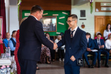 Kép szöveg