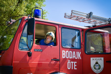Kép szöveg