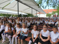 Kép szöveg