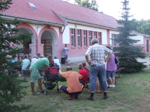 A Hármashegyaljai erdei iskolában családi nap