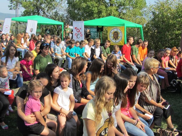 Ifjúsági nap, magyar nyelvünk pártfogója emlékére