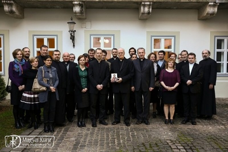 A Budapesti Görögkatolikus Helynökség papjaival találkozott Erdő Péter 