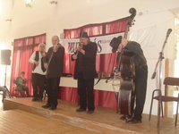 A Muzsikás zenekar koncertje a hajdúdorogi Szent Bazil Oktatási Központban
