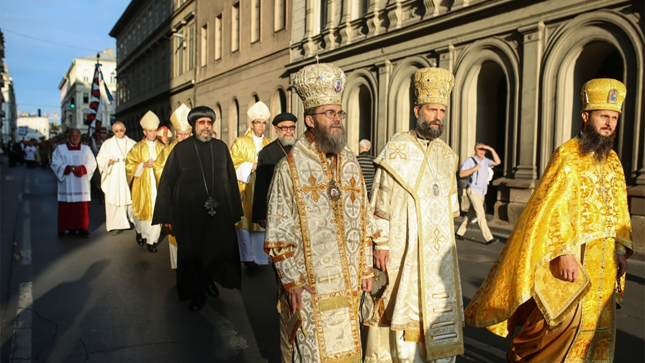 Megtérésre és megújulásra hívott Veres András Budapesten államalapító szent királyunk ünnepén