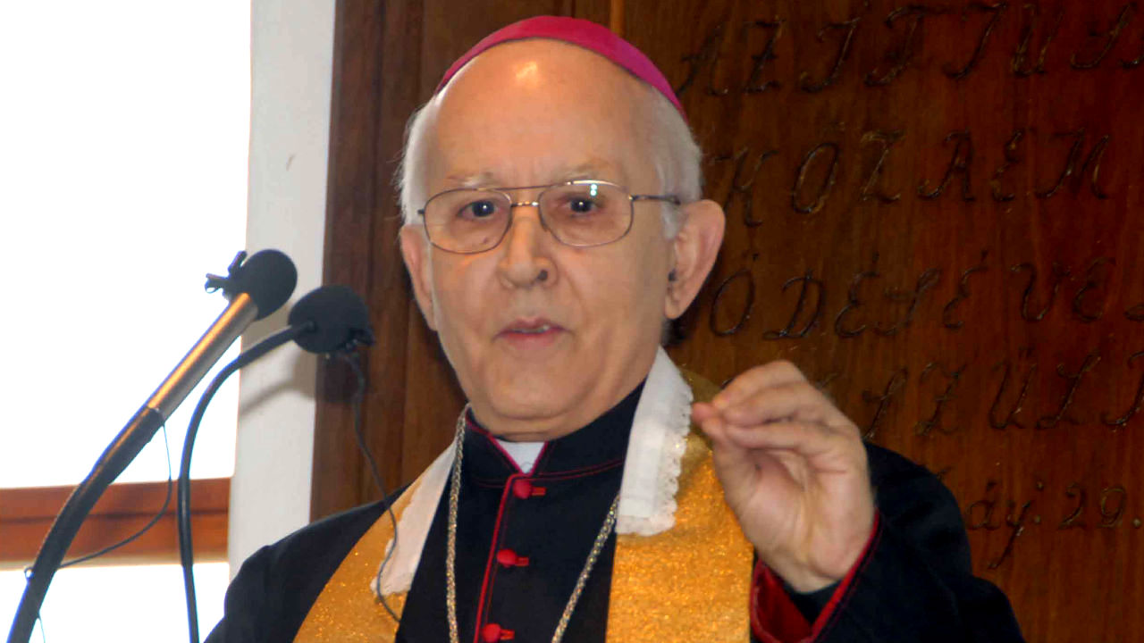 Bosák Nándor püspök tart lelkigyakorlatot Máriapócson