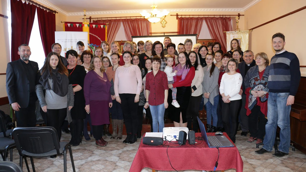 Görögkatolikus hitoktatók és óvodai dolgozók szakmai napja a Karácsfalvi líceumban