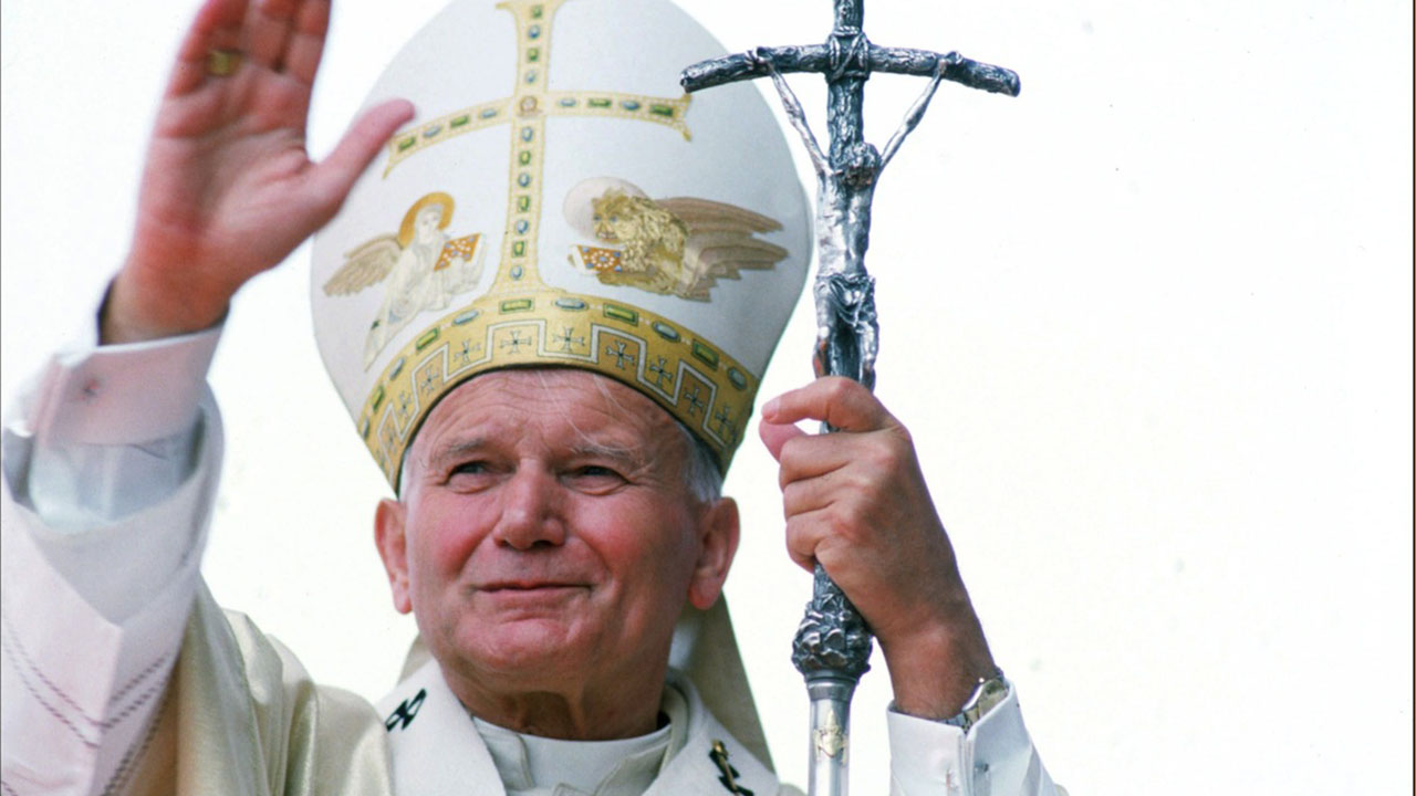 „Körülölel az új idő” – Tűnődések II. János Pál pápával