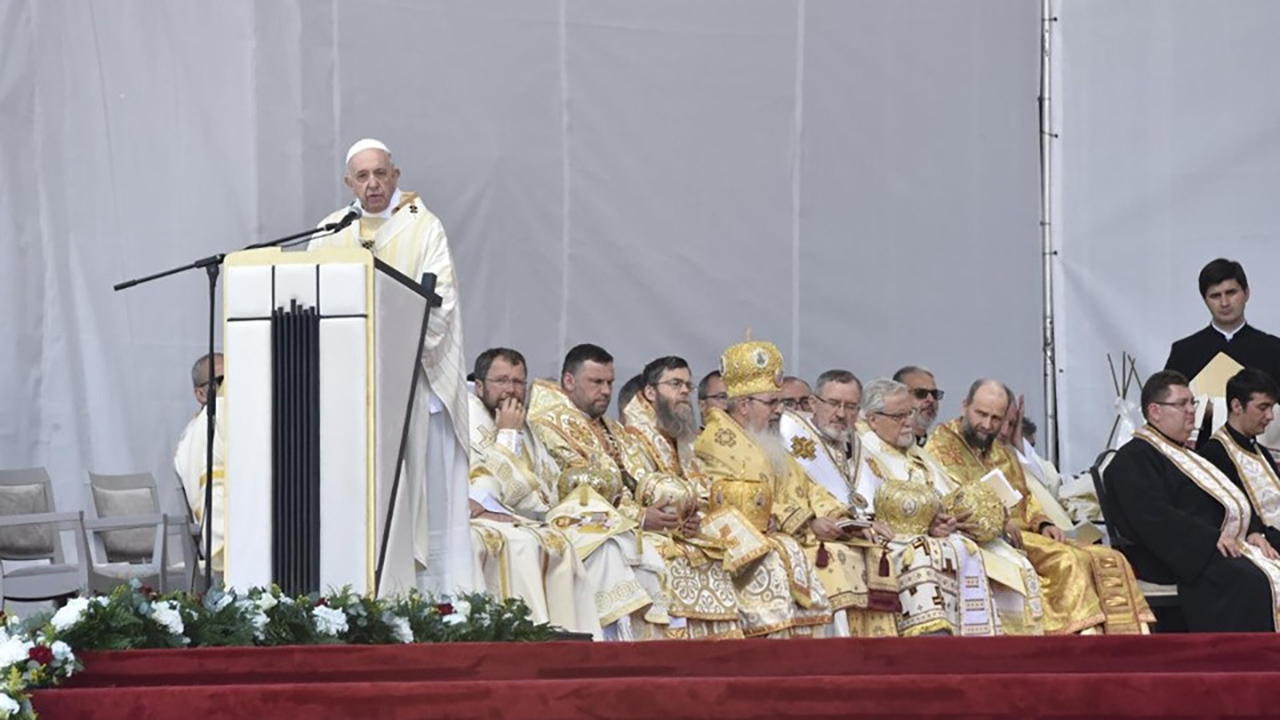 Ferenc pápa homíliája Balázsfalván: Most nektek kell harcolnotok az elnyomó ideológiák ellen!