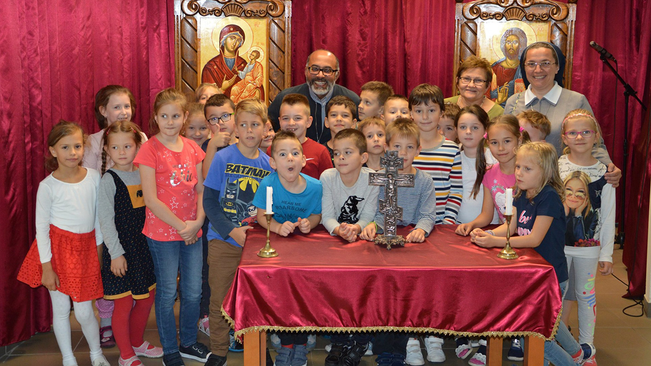 „Krisztus szeretete sürget minket” – missziós hírek a nyíregyházi Szent Miklós Görögkatolikus Általános Iskolából