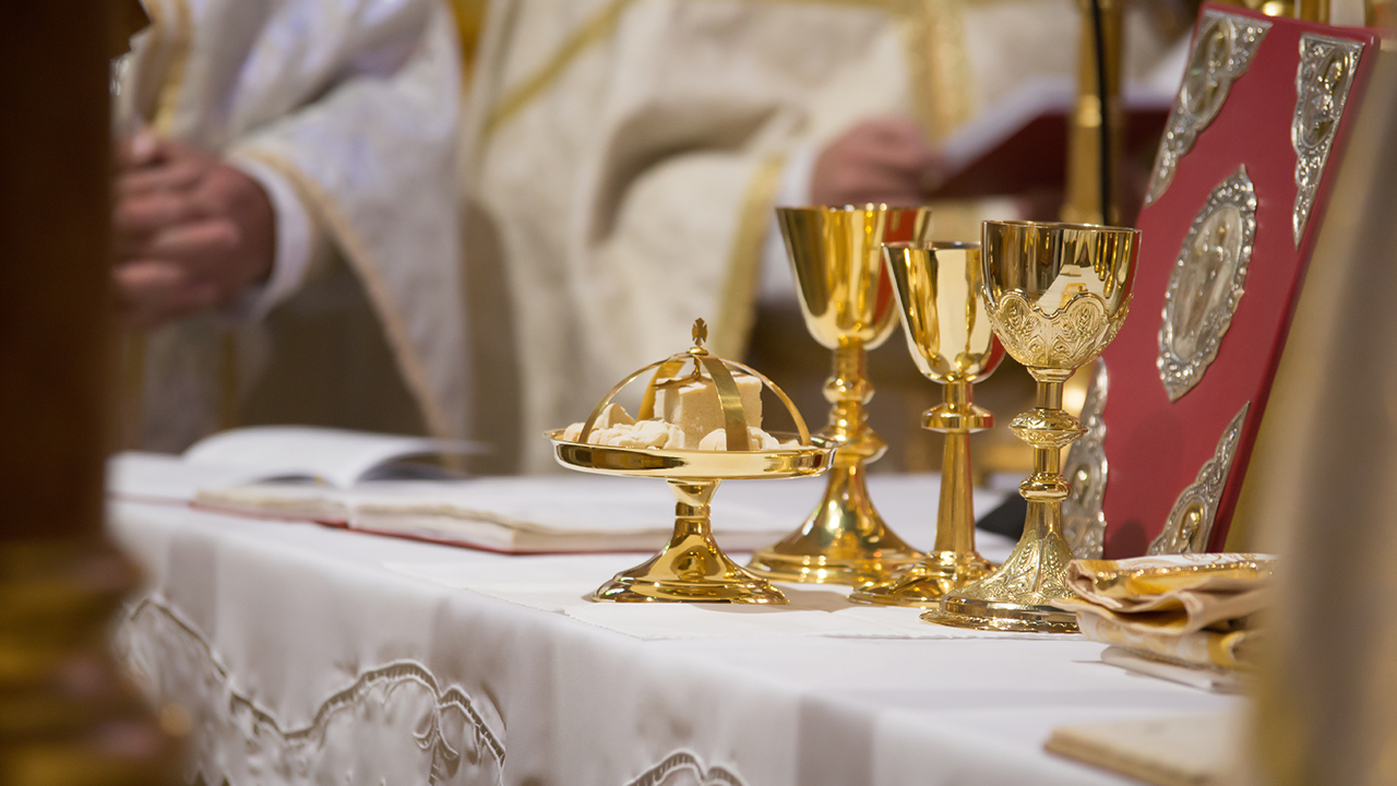 Most böjtölünk az Eucharisztiával, hiszen Lótként eltávolodtunk a templomoktól – lelki táplálék nehéz időkben