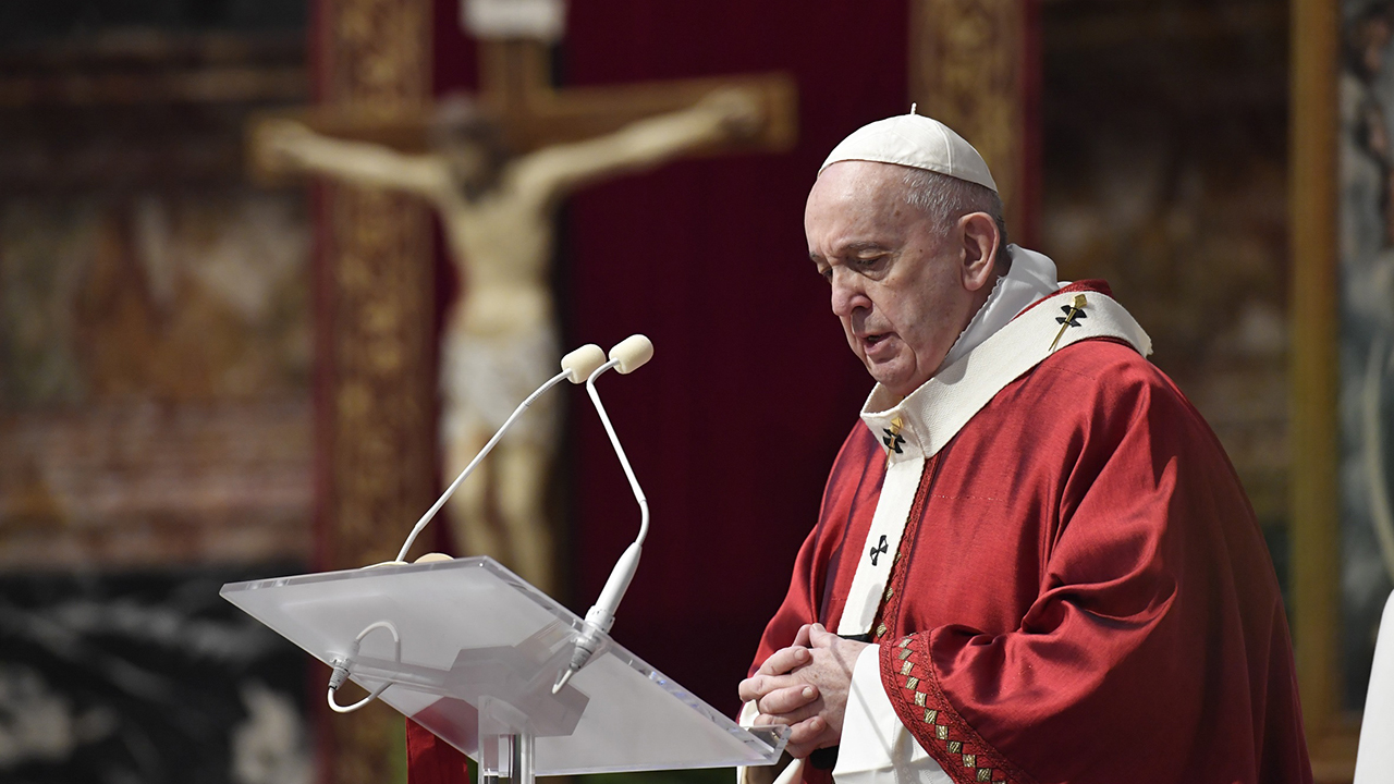 Ferenc pápa pünkösdi homíliája: Nem vagyunk sorozatgyártott bábocskák