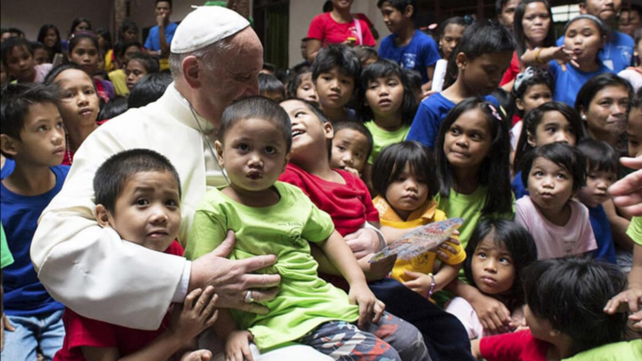A szegény felé is nyújtsd ki a kezedet! – Ferenc pápa üzenete a szegények világnapjára