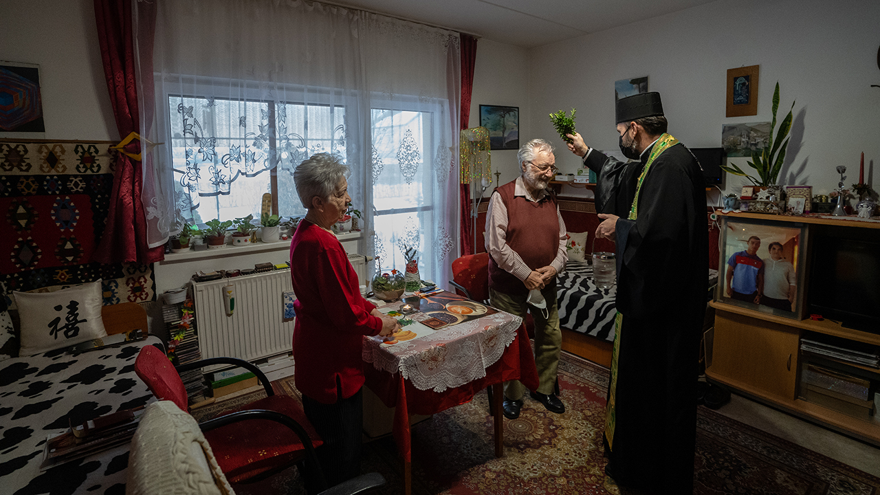 Főpásztori látogatás és házszentelés a máriapócsi szeretetotthonban kép
