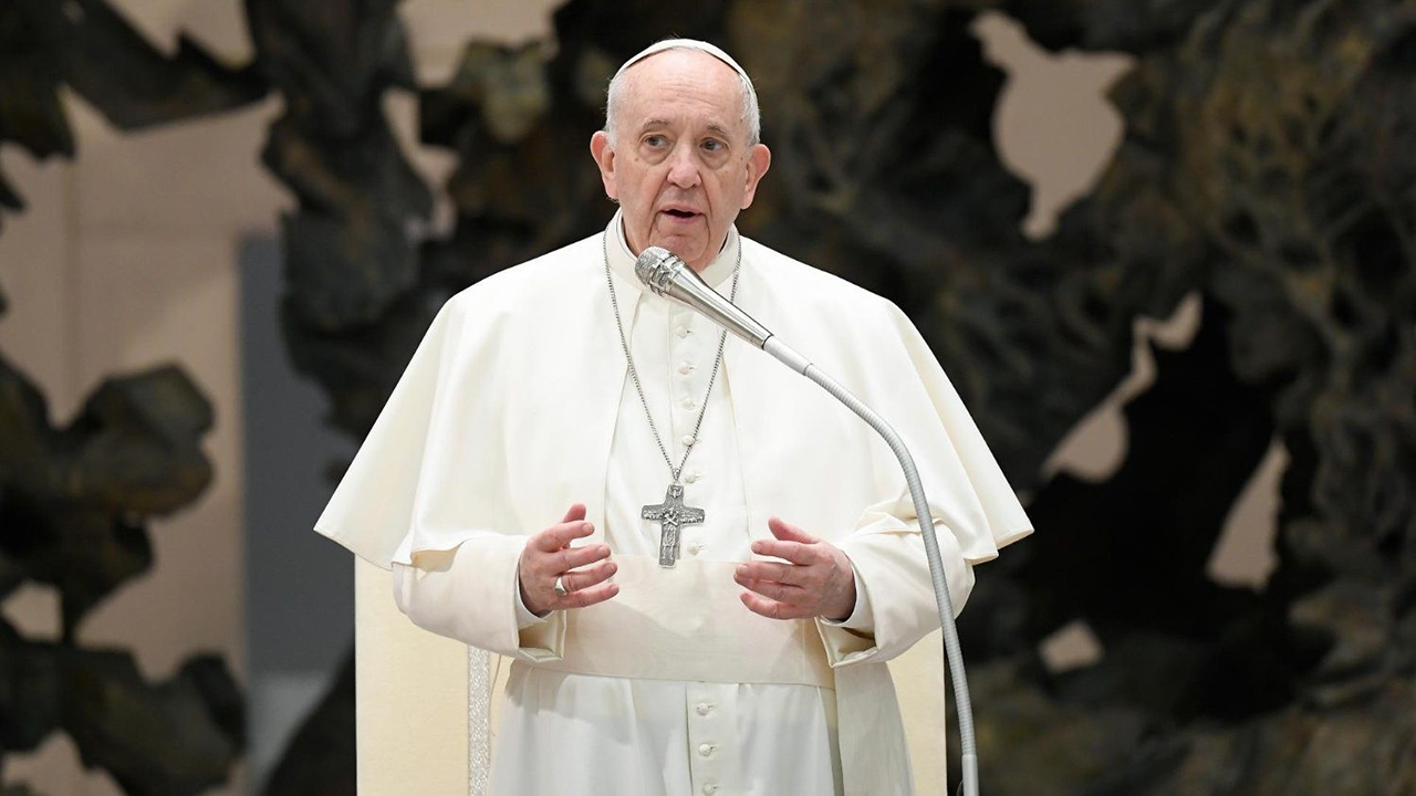 Ferenc pápa felhívása: március 2-án, hamvazószerdán tartsunk böjti napot a békéért!
