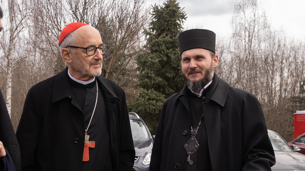 Exkluzív interjú Ábel püspök atyával Czerny bíboros látogatásáról