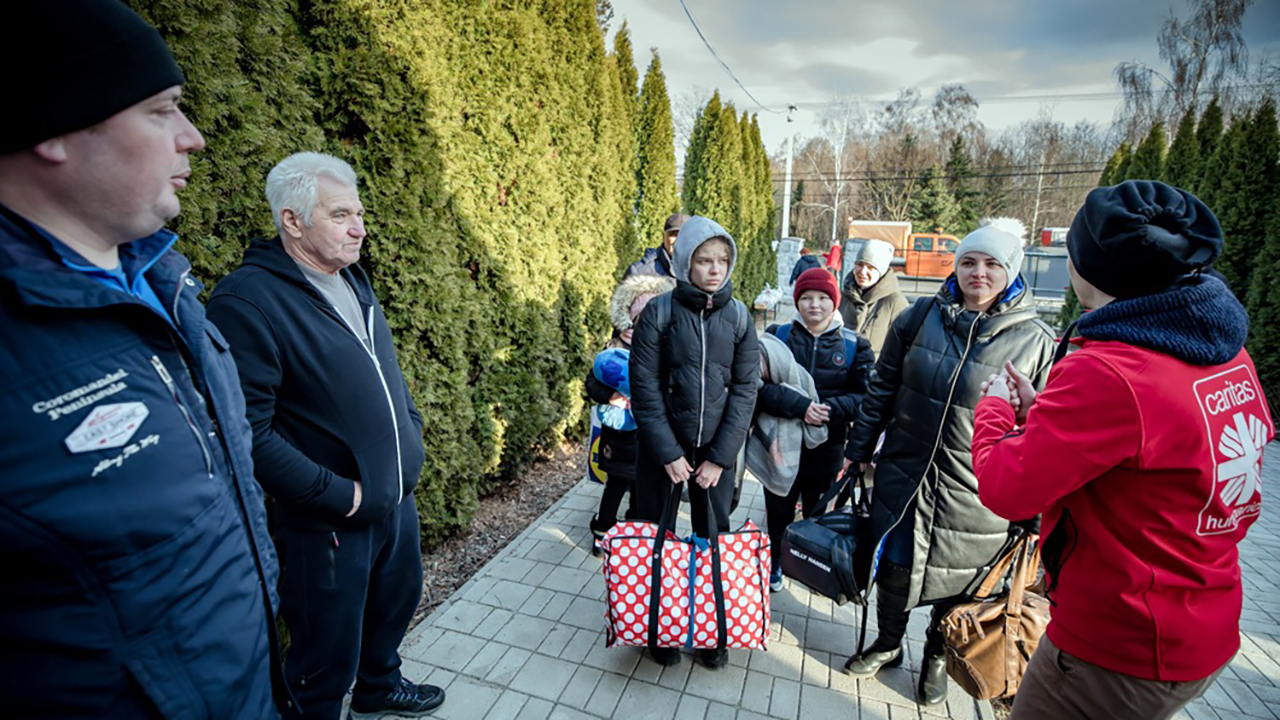 Miért segítenek, hogyan töltődnek a karitász önkéntesei?
