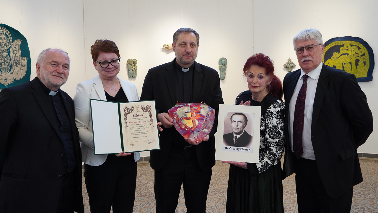  Parma fidei – Hit pajzsa díjjal tüntették ki a beregszászi Ortutay központot