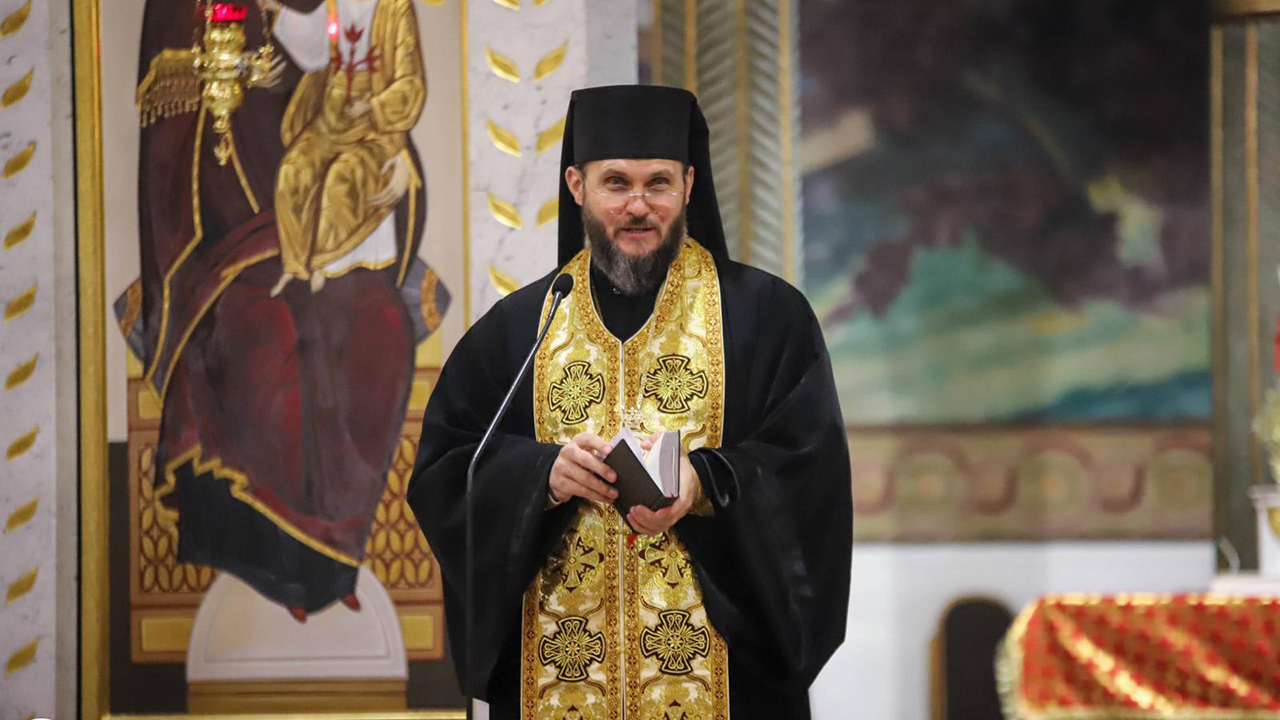 A türelem üdvösségre vezet – Ábel püspök atya a debreceni főszékesegyházban