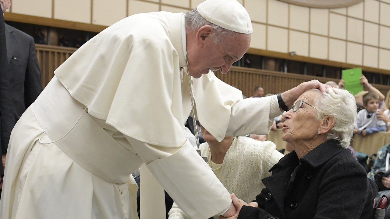Irgalma nemzedékről nemzedékre megmarad – Ferenc pápa üzenete a Nagyszülők és Idősek Világnapjára