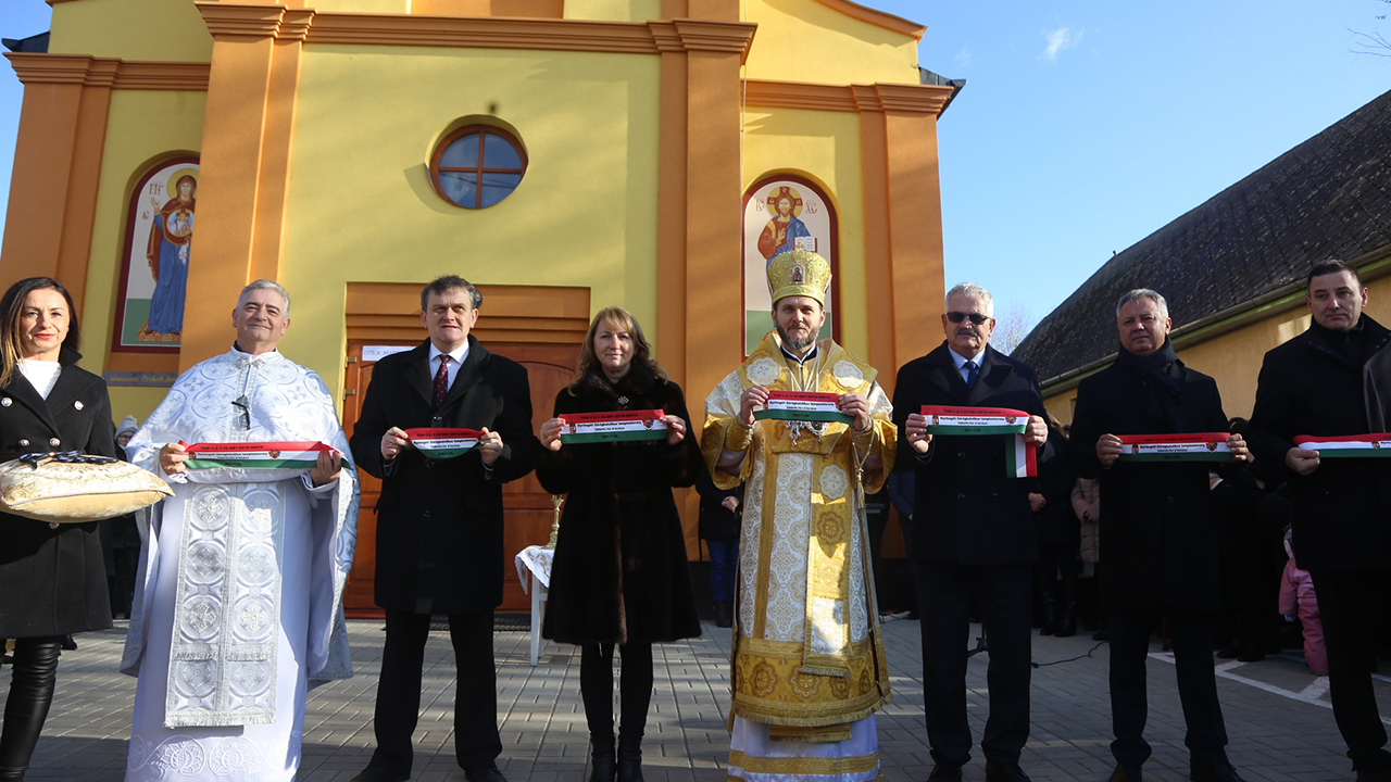 Új templomtorony mutat Isten országa felé Nyírbogáton