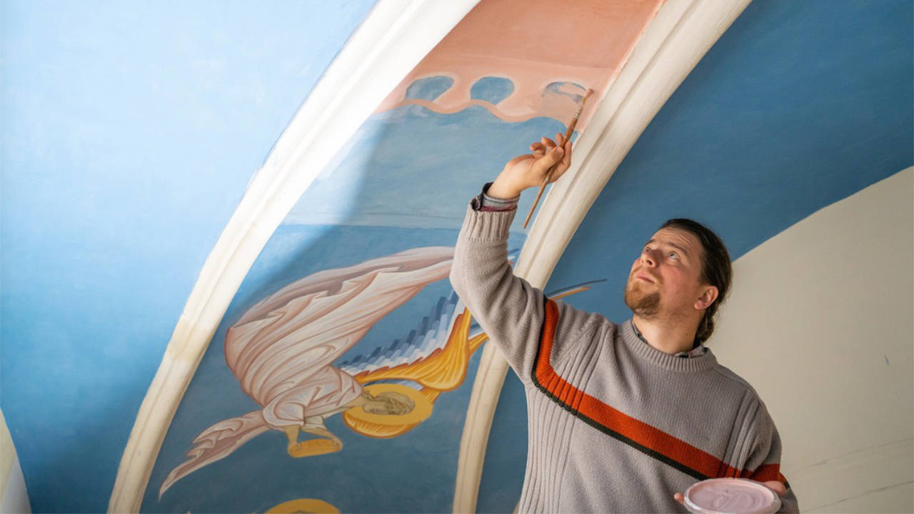 Templomot festettek, de bennük is nyomot hagyott Isten temploma – a székesegyház művészei a kétéves festésről