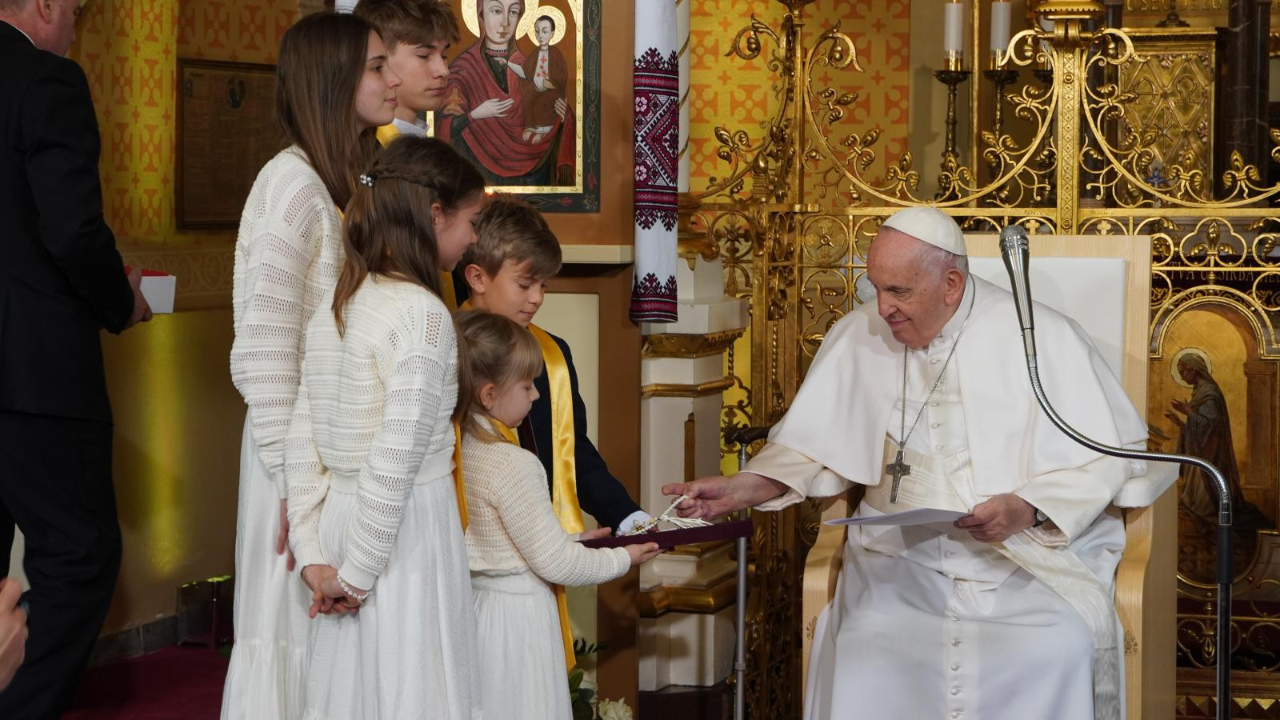 Ferenc pápa üzenete a gyermekek első világnapjára