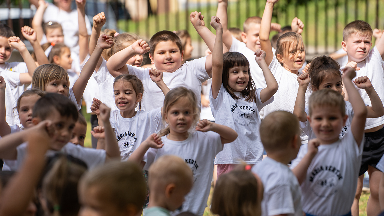 Sportolni hívtak kicsiket és nagyokat Mária Kertjébe