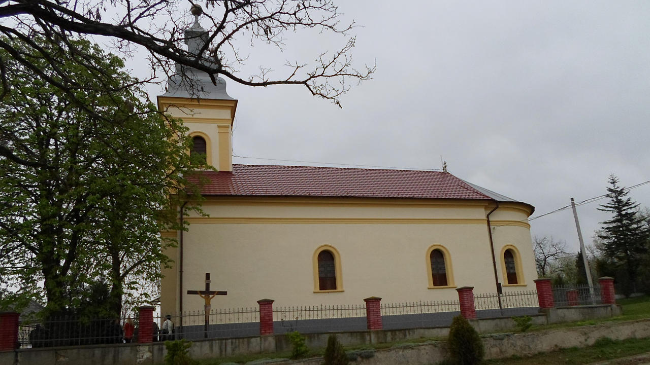 Felújították a templomot Perén