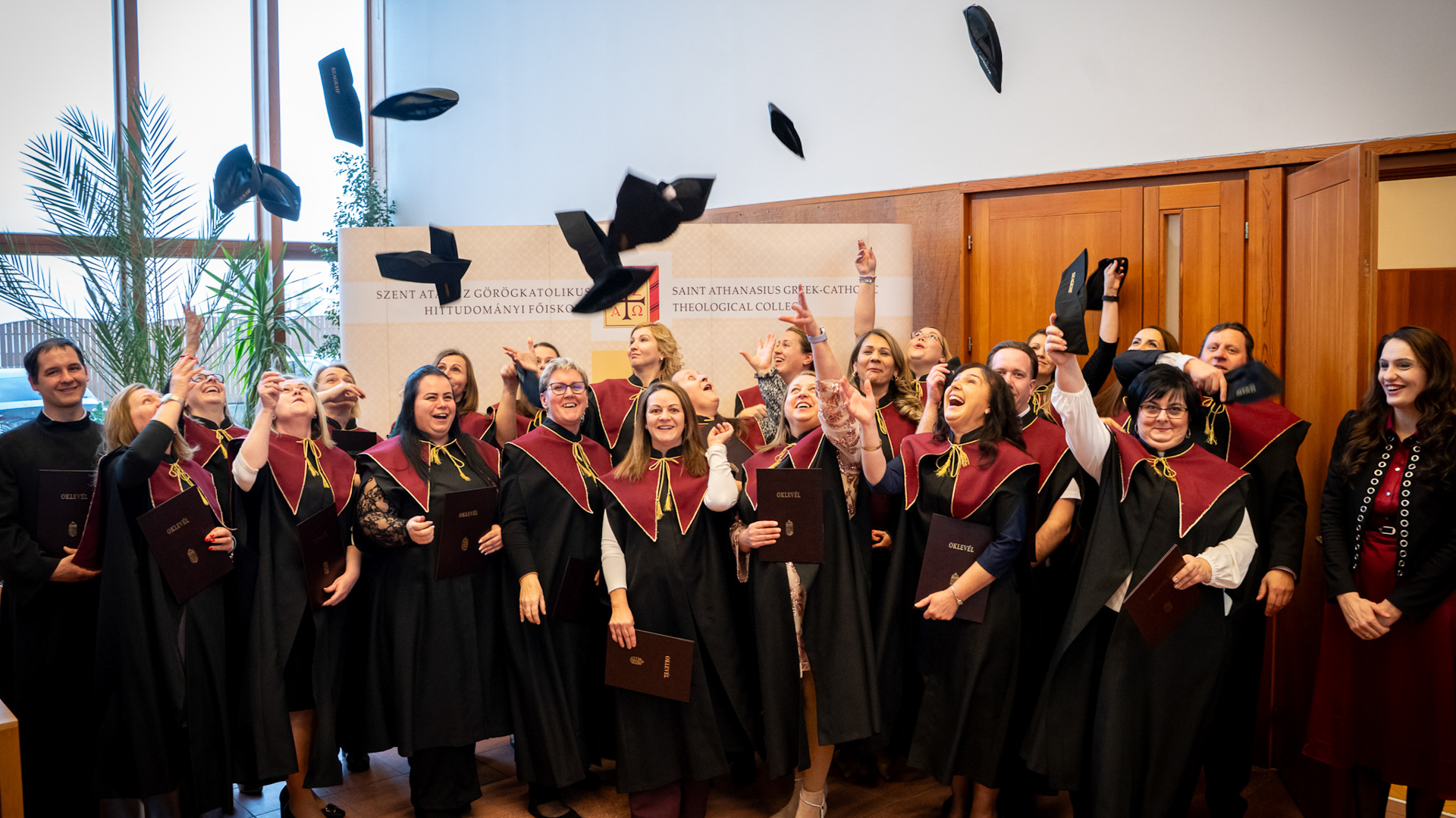 „Ahol a kincsed, ott a szíved is” – Diplomaosztó ünnepség a Szent Atanáz-főiskolán